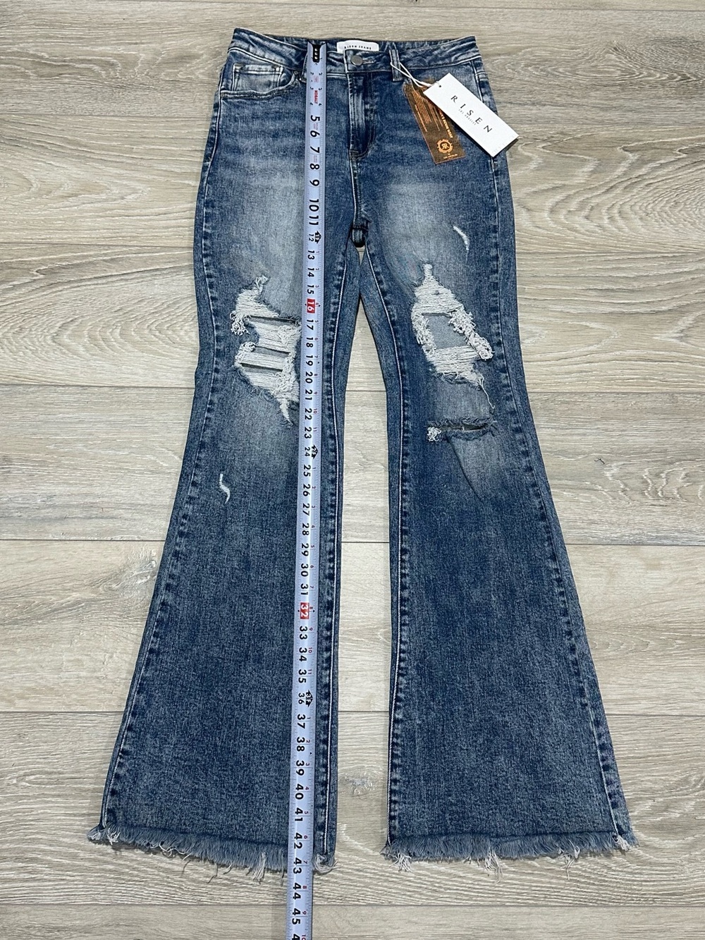 Risen NWT High Rise Distressed Flare Jeans Women’s 7/28 Medium Wash - Picture 6 of 10
